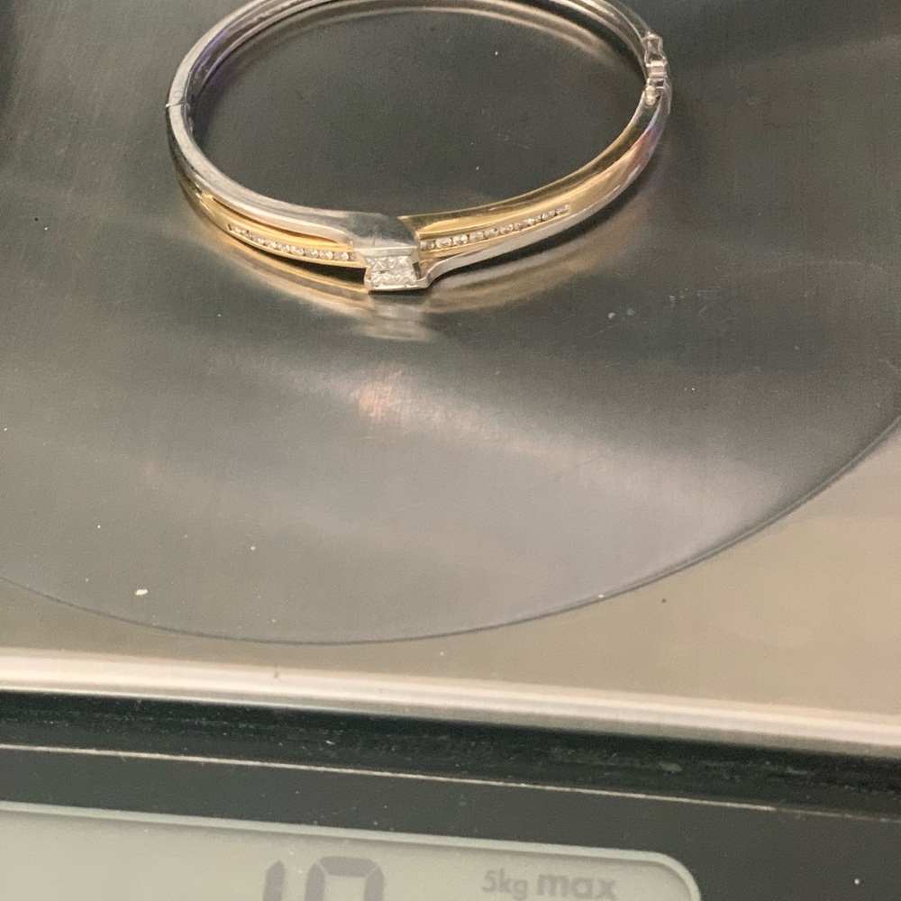 Elegant white gold , yellow gold 14 kt bracelet w diamonds